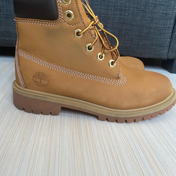 Junior Timberland waterproof Size 4M - Picture 5 of 7